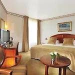 Western Le Moderne Hotel 4*
