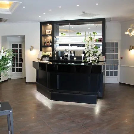 Western Le Moderne ホテル