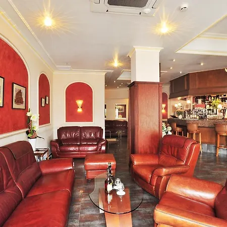 Western Le Moderne 4* Кан