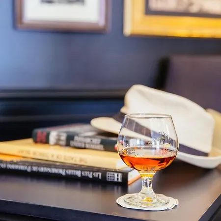 ホテル Western Le Moderne カーン