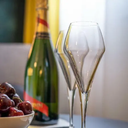 Western Le Moderne カーン