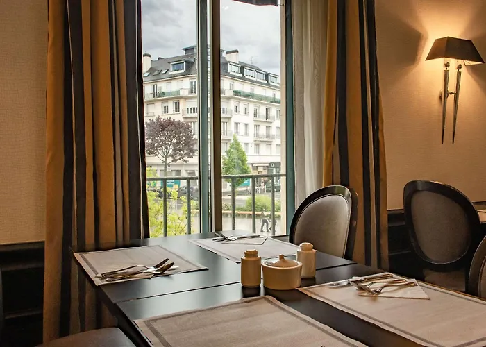 Western Le Moderne Szálloda 4*