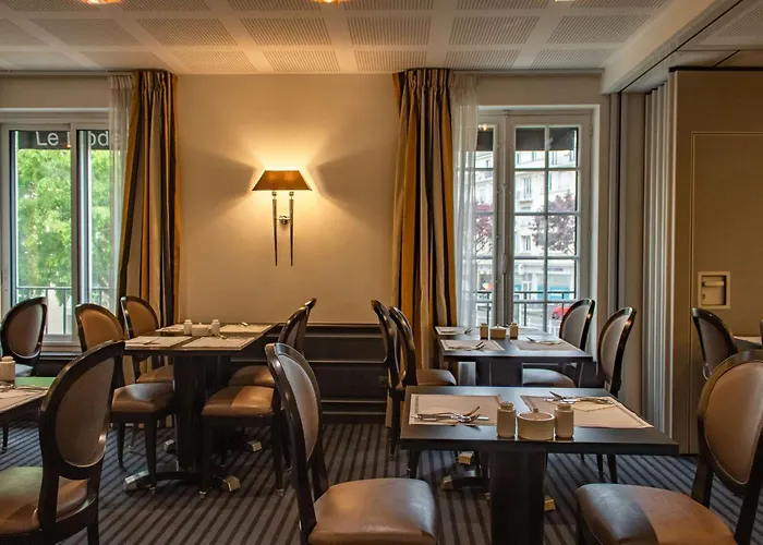 Western Le Moderne Hotel 4*